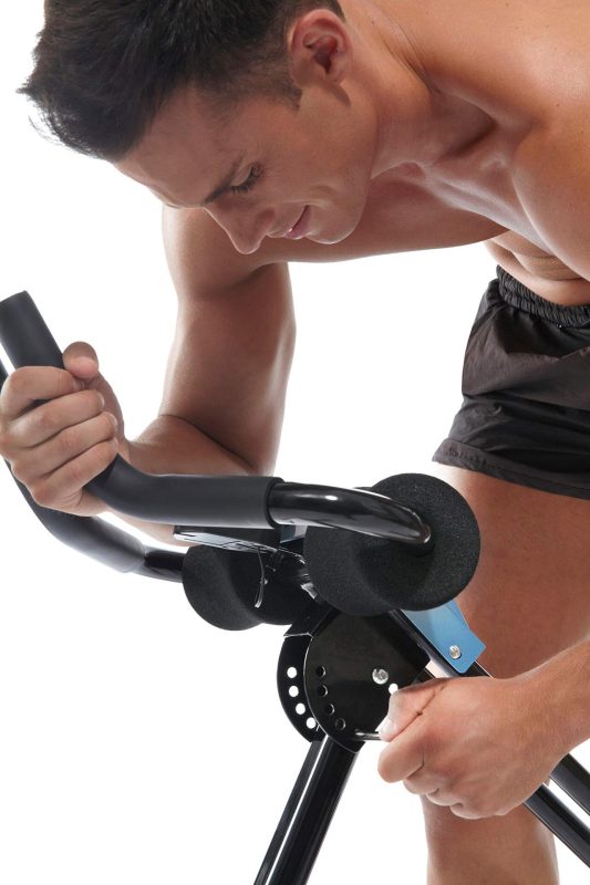 Máquina de cardio e tonificação muscular